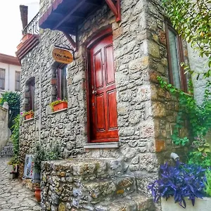  Villa Two Stone Homes Metis